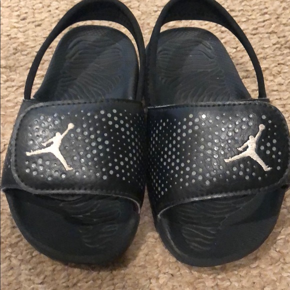 kids jordan sandals